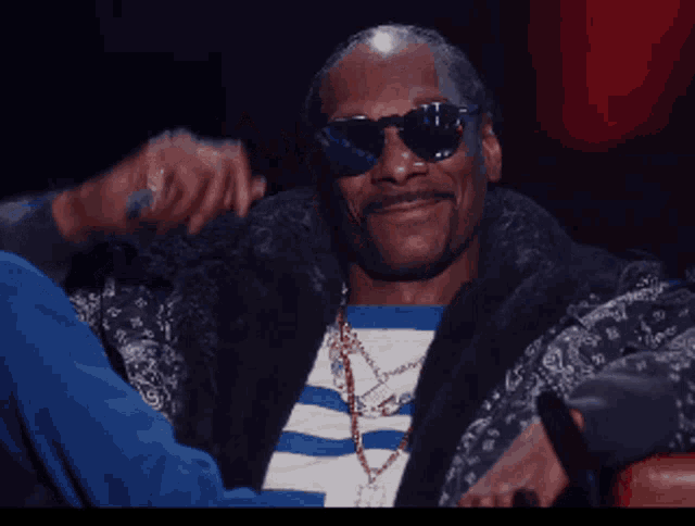 Dog snoop