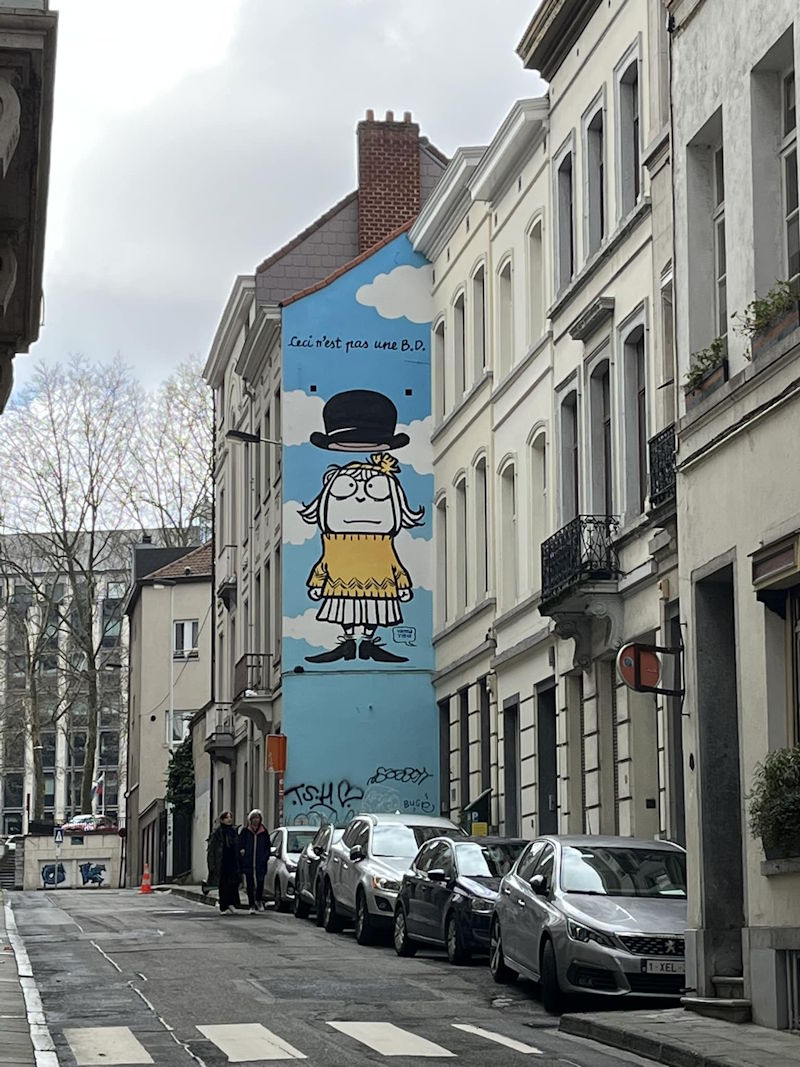 La bambina filosofica murales